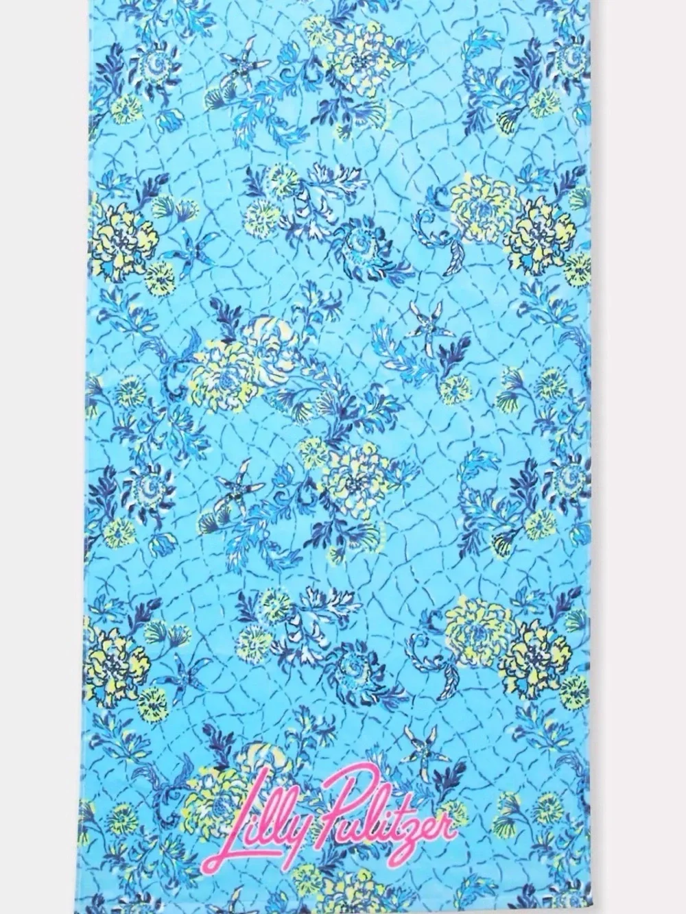 Lilly Pulitzer Beach Towel in BELLEVUE BLUE BREAKERS BEACH GWP